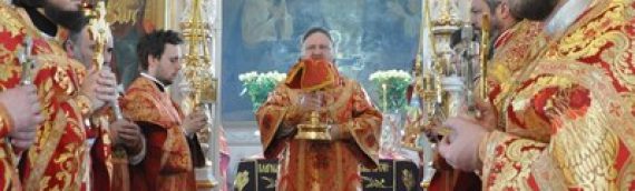 В четверг Светлой седмицы епископ Боярский Феодосий совершил Божественную Литургию в сослужении клириков Оболонского благочиния.