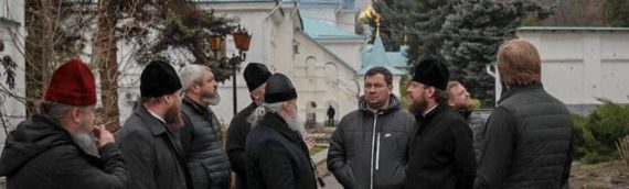 С Киевской епархии в Святогорскую Лавру доставлена гуманитарная помощь.