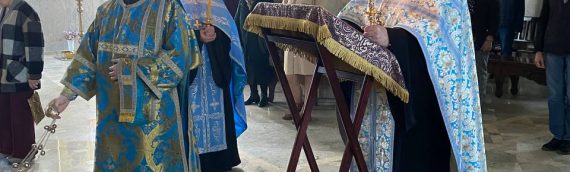 04 апреля, в пятницу 5-й седмицы Великого поста, накануне праздника Похвалы Пресвятой Богородицы, в нашем храме была отслужена Утреня с чтением Акафиста Пресвятой Богородице.