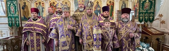 Благочинный Оболонского благочиния принял участие в воскресном Богослужении в одном из храмов благочиния.