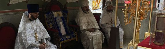 В день праздника Собора Архистратига Михаила и прочих Небесных Сил бесплотных в нашем храме была совершена Праздничная Божественная Литургия.