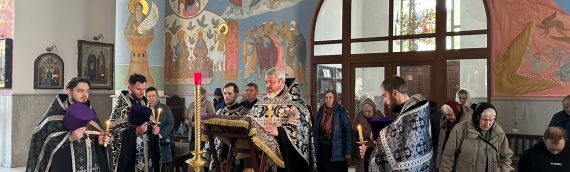 22 марта, в неделю 4-ю Великого поста, за вечерним Богослужением в нашем храме традиционно был совершен Чин Пассии.