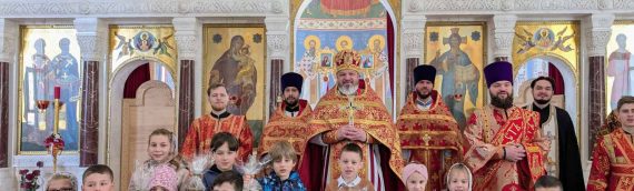 19 апреля, во 2-ю неделю по Пасхе, именуемой «Неделей Антипасхи», в нашем храме состоялось праздничное воскресное богослужение.
