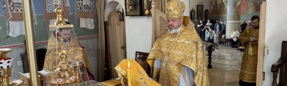 22 мая, в день памяти святителя и чудотворца Николая, в нашем храме состоялось праздничное воскресное Богослужение.